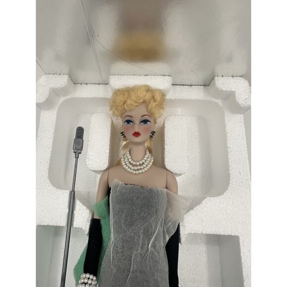 Solo in the Spotlight 1961 Barbie Doll Porcelain Limited Edition 1989 Mattel NEW - Picture 3 of 11